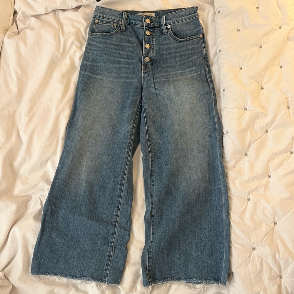 Button fly flare crop